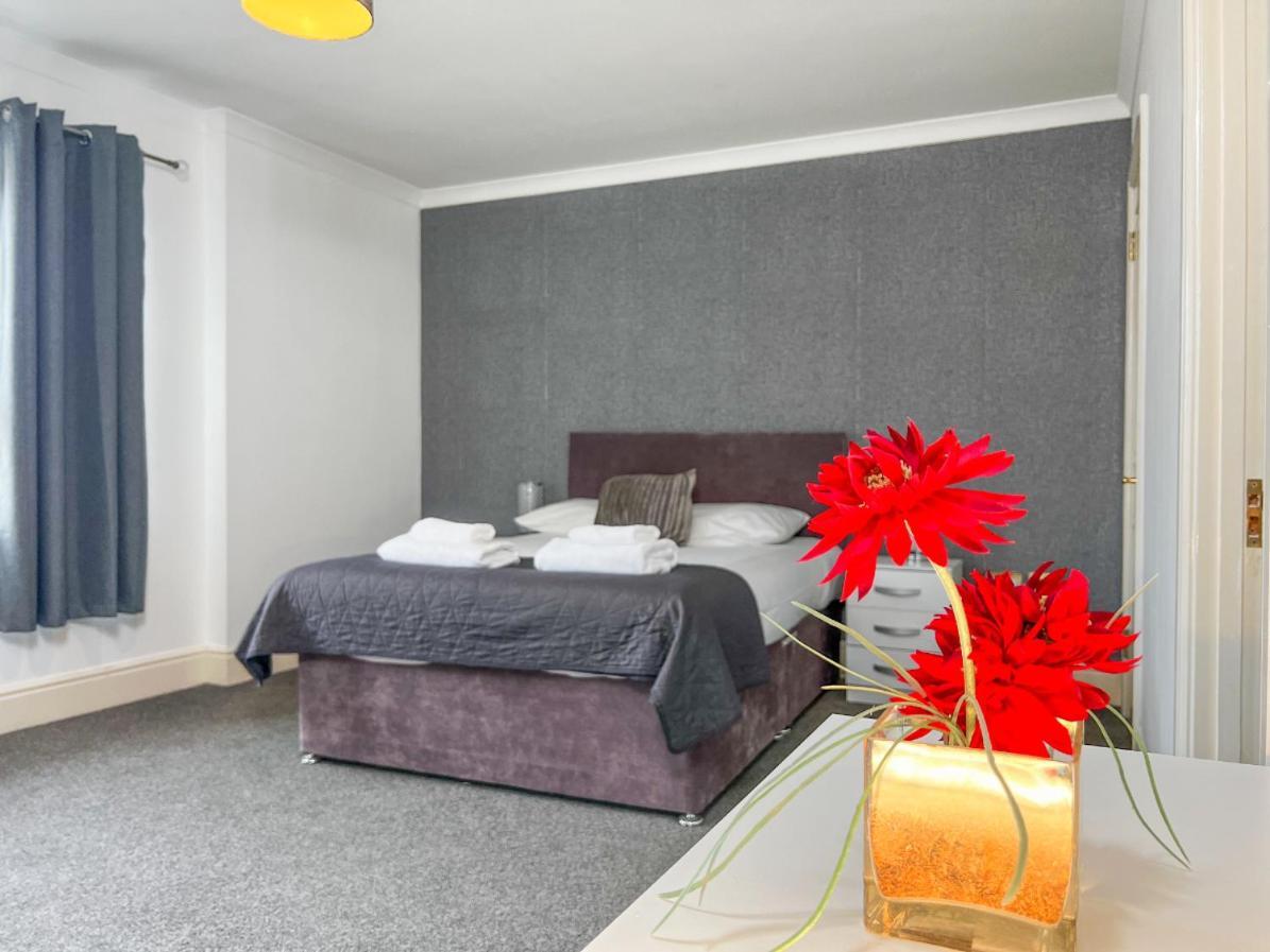 Redbourne Holiday Home Boston Room photo