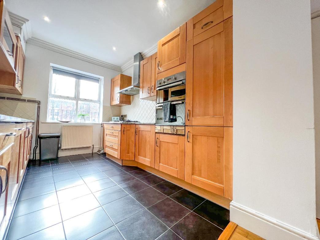 Redbourne Holiday Home Boston Room photo