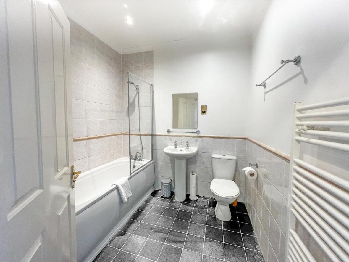 Redbourne Holiday Home Boston Room photo
