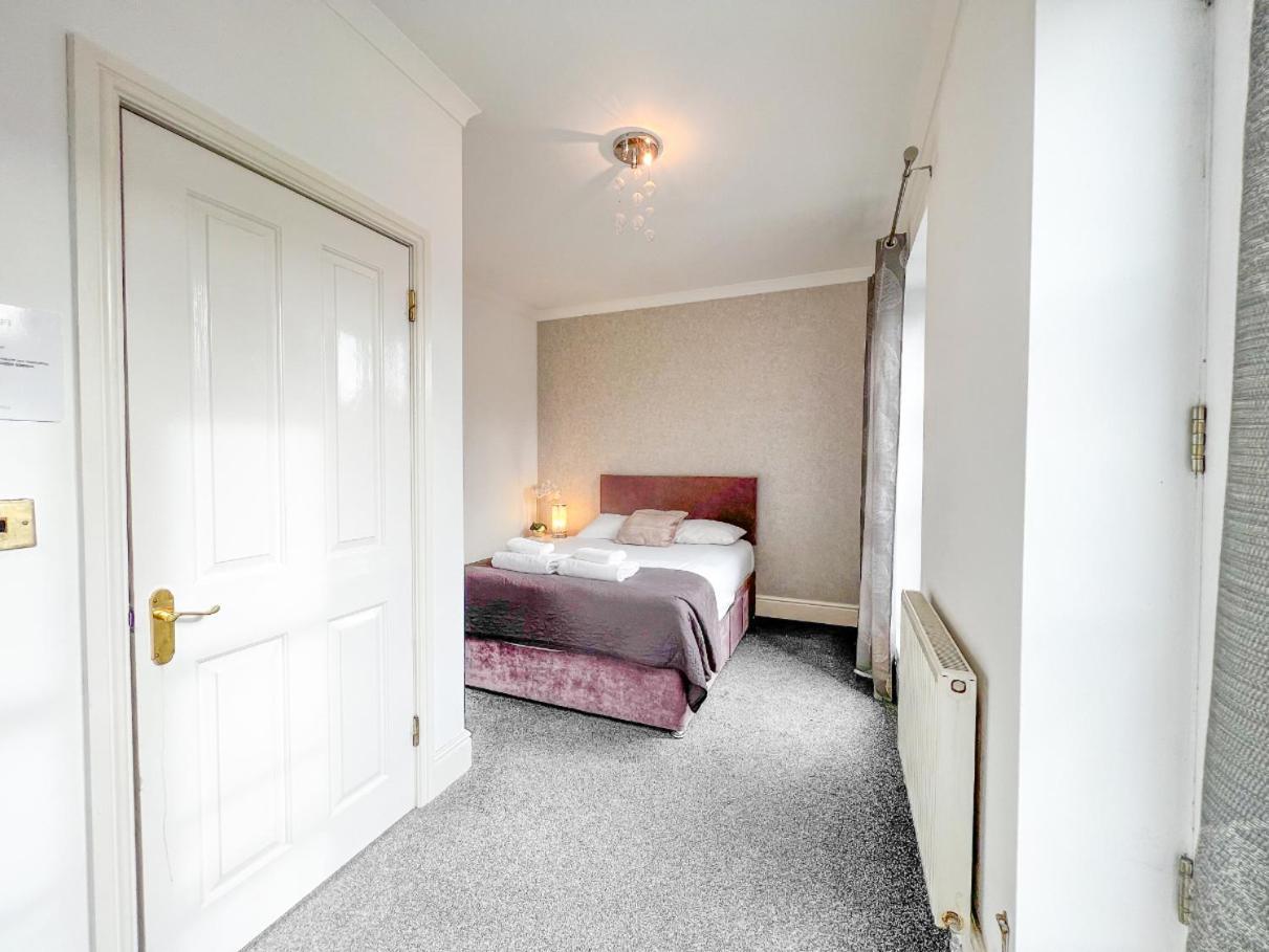 Redbourne Holiday Home Boston Room photo