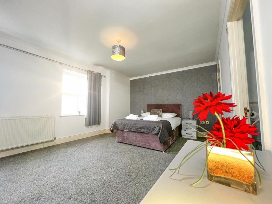 Redbourne Holiday Home Boston Room photo